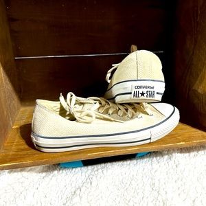 Converse All Stars.  Size 9.5.